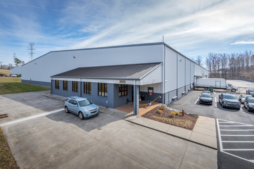 4300 Old Greensboro Rd, Winston-Salem, NC à louer - Photo de l’immeuble – Image 3 sur 10