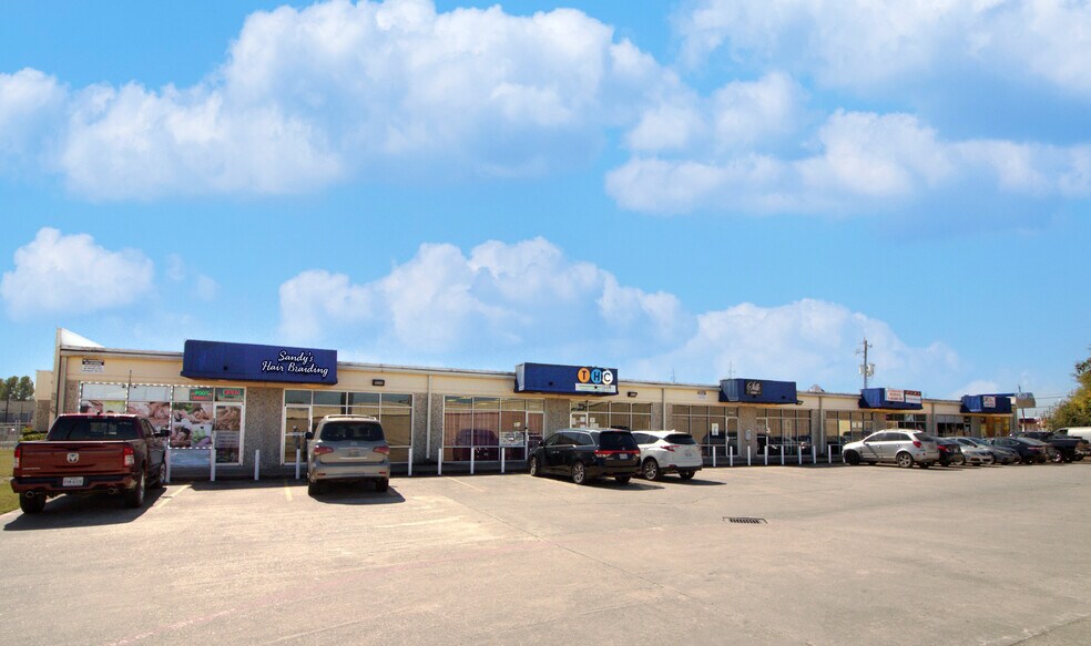 14603-14643 Main St, Houston, TX à louer - Photo de l’immeuble – Image 2 sur 2