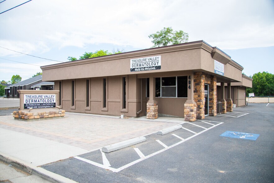 404 E Elm St, Caldwell, ID à louer - Photo de l’immeuble – Image 3 sur 8