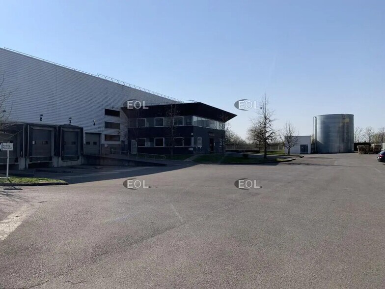 Industriel/Logistique dans Saint-Michel-sur-Orge à louer - Photo de l’immeuble – Image 2 sur 8