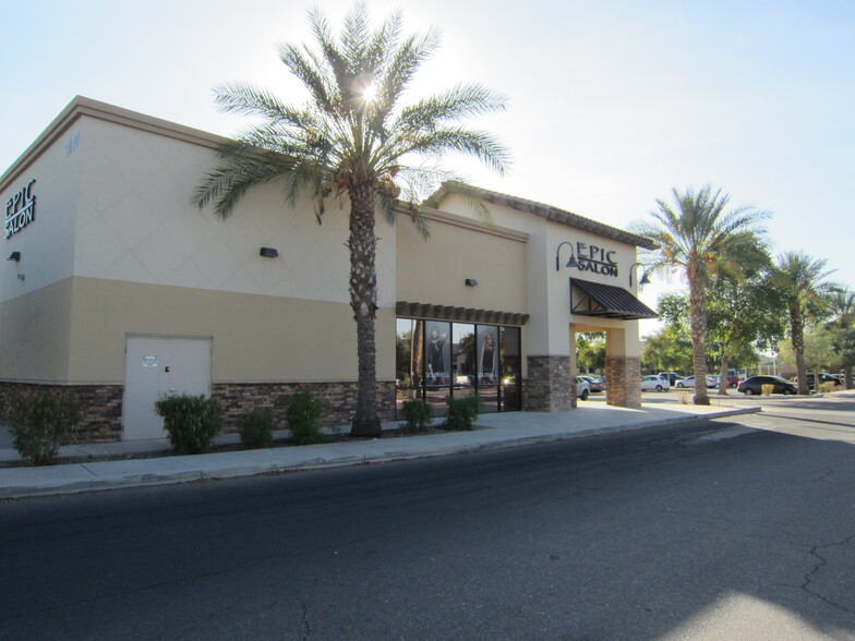 E Queen Creek Rd, Chandler, AZ à louer - Photo de l’immeuble – Image 3 sur 4