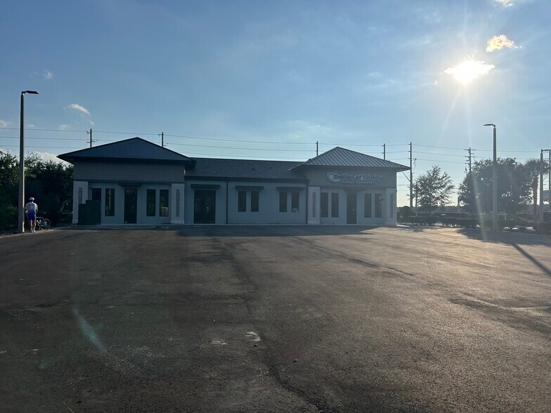 10193 STATE ROAD 54, Trinity, FL à louer - Photo de l’immeuble – Image 3 sur 13