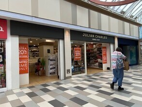 The Square, Camberley à louer Photo de l’immeuble– Image 1 sur 1