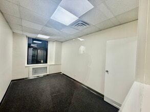 16 W 32nd St, New York, NY à louer Photo intérieure– Image 2 sur 8