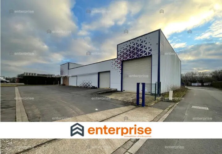 Industriel/Logistique dans Ruitz à louer Photo de l’immeuble– Image 1 sur 2