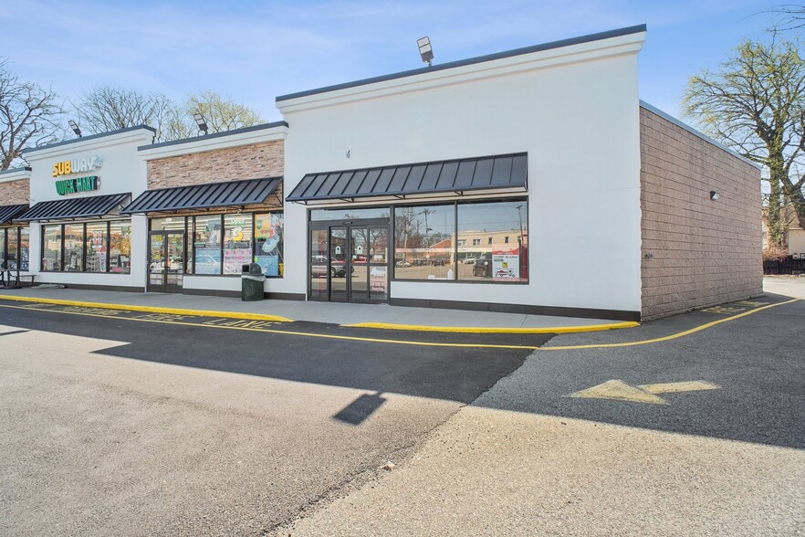 213 Washington Ave, Little Ferry, NJ à louer - Photo de l’immeuble – Image 1 sur 2