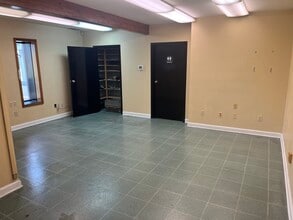 6319 Discount Dr, Fort Wayne, IN à louer Photo intérieure– Image 1 sur 8