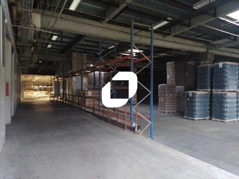 Local d’activités dans Canéjan à louer - Photo de l’immeuble – Image 3 sur 14