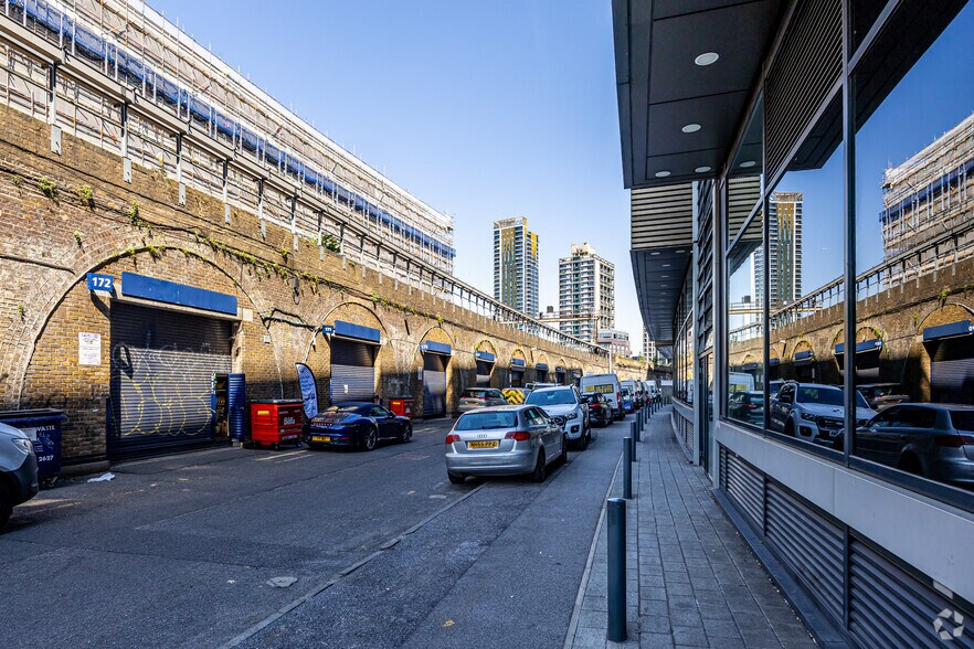 155-177 Robert Dashwood Way, Londres à louer - Photo de l’immeuble – Image 1 sur 2