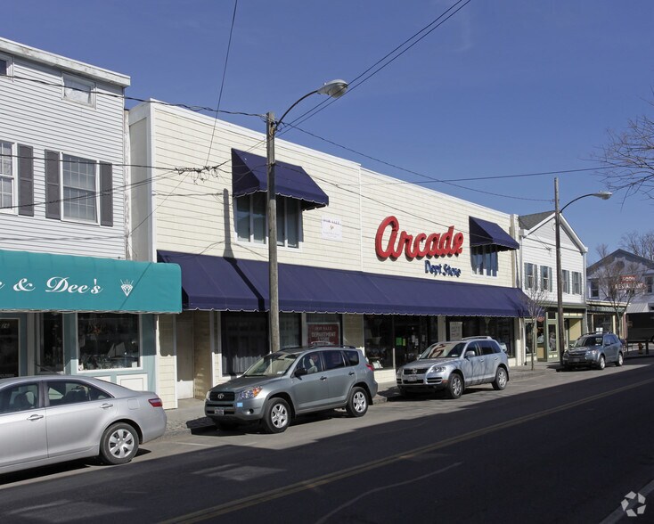 14 Front St, Greenport, NY à louer - Photo de l’immeuble – Image 3 sur 12