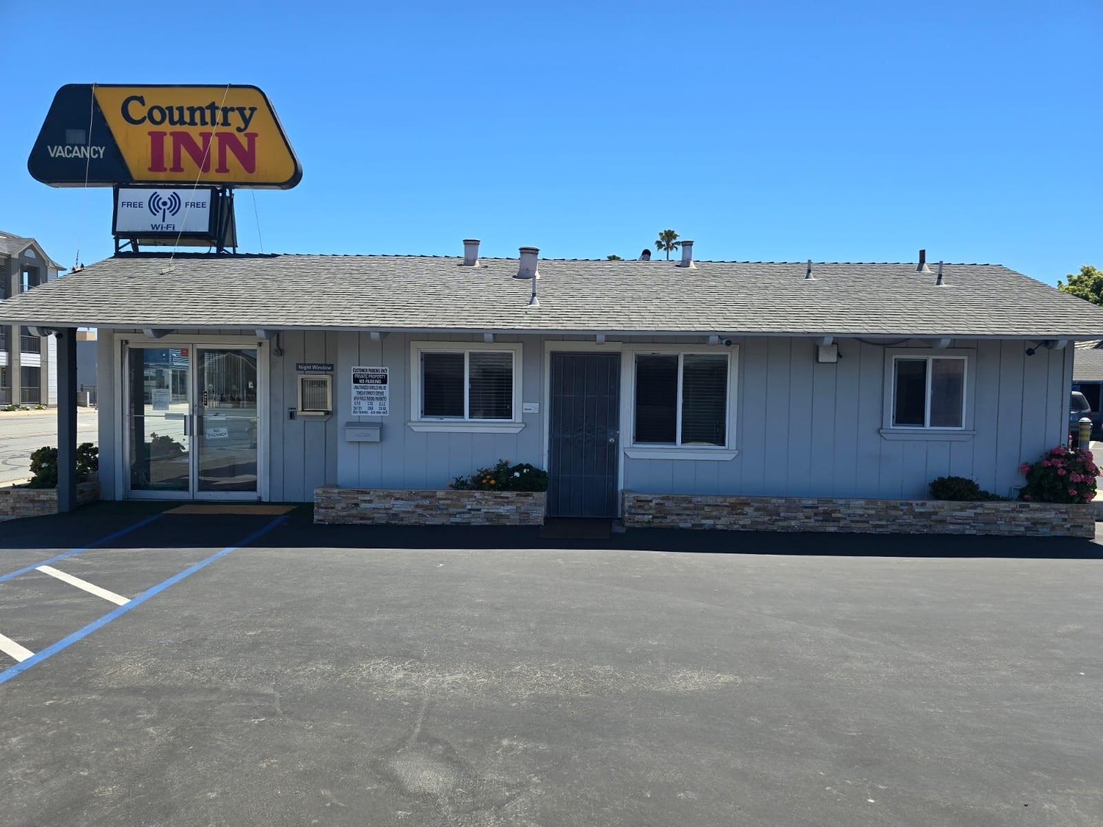 126 John St, Salinas, CA à vendre Photo de l’immeuble– Image 1 sur 8