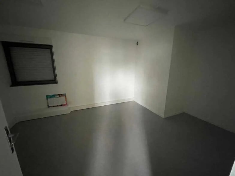 Local d’activités dans Rillieux-la-Pape à louer - Photo intérieure – Image 3 sur 5