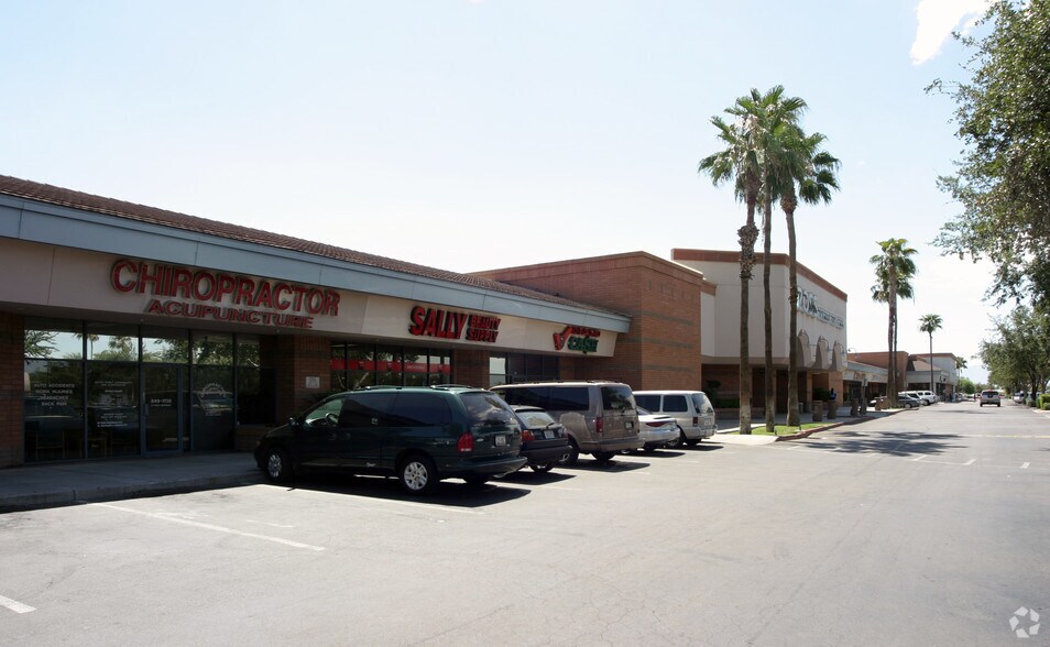 7333 W Thomas Rd, Phoenix, AZ à louer - Photo de l’immeuble – Image 2 sur 69