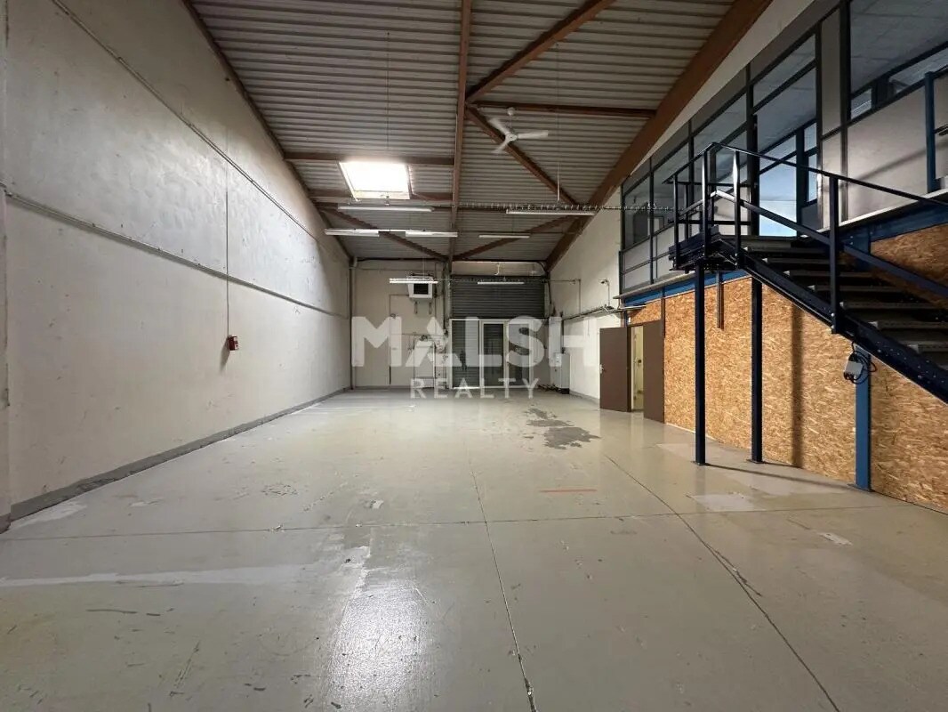 Bureau dans Décines-Charpieu à louer Photo de l’immeuble– Image 1 sur 23