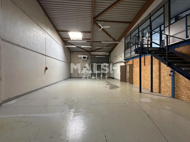 Plus de détails pour Bureau, Local d'activités à louer