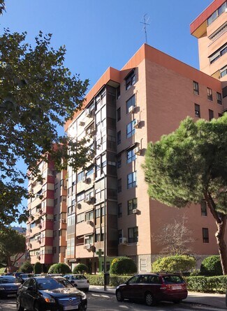 Plus de détails pour Calle De Puerto Serrano, 3, Madrid - Local commercial à louer