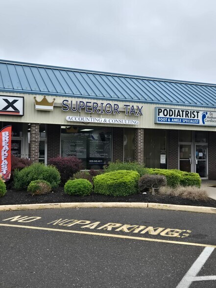 1103-1105 Sunset Rd, Burlington, NJ à louer - Photo de l’immeuble – Image 2 sur 8