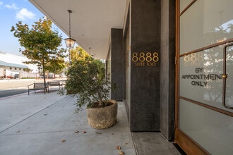 8888 Washington Blvd, Culver City, CA à louer Photo intérieure– Image 2 sur 17