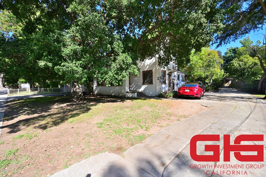 562 N Madison Ave, Pasadena, CA à vendre - Photo de l’immeuble – Image 3 sur 16