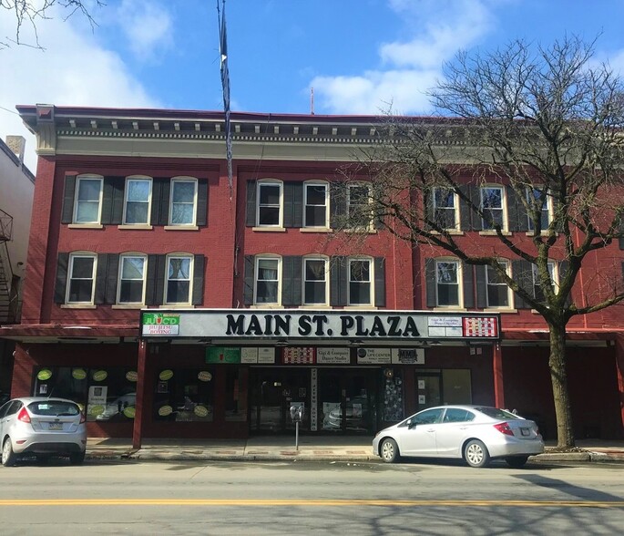 564 Main St, Stroudsburg, PA à louer - Photo de l’immeuble – Image 3 sur 7