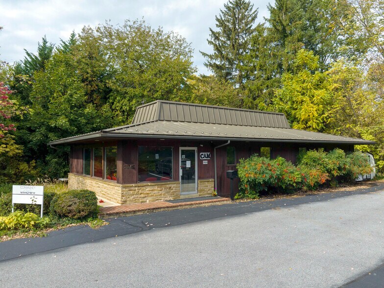 910 S George St, York, PA à louer - Photo de l’immeuble – Image 2 sur 5