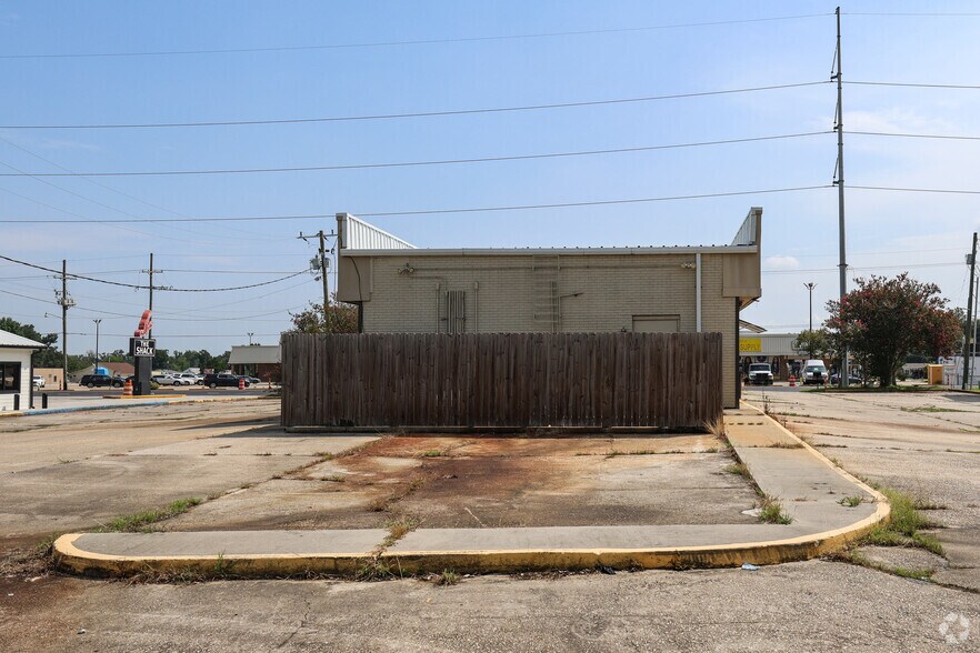 1236 Grand Caillou Rd, Houma, LA à vendre - Photo de l’immeuble – Image 2 sur 3