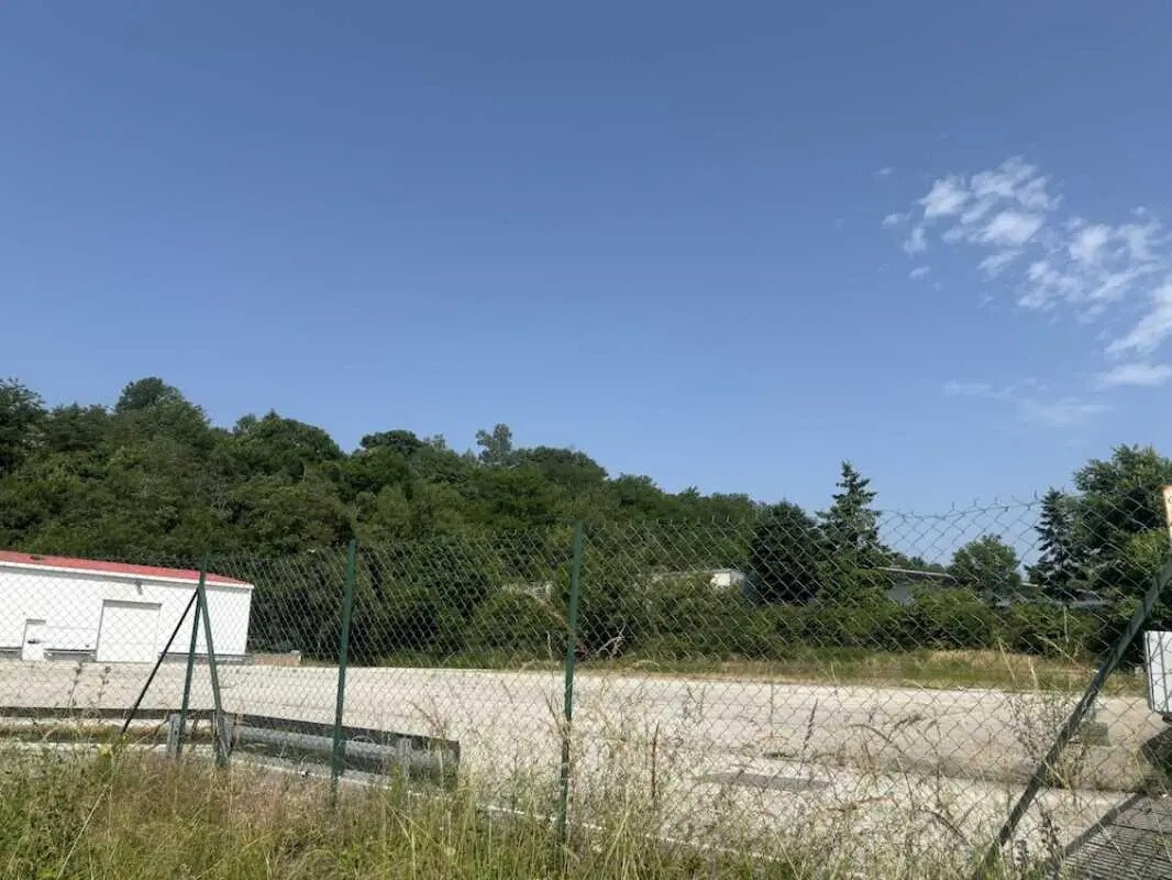 Bureau dans Saint-Étienne à louer Photo de l’immeuble– Image 1 sur 2