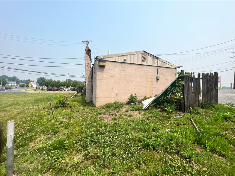 5833 Martin Luther King Jr Hwy, Capitol Heights, MD à vendre - Photo de l’immeuble – Image 3 sur 9