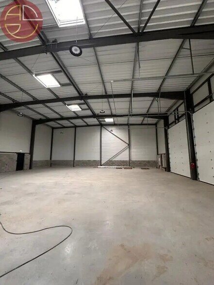 Industriel/Logistique dans Villeneuve-Tolosane à louer - Photo intérieure – Image 2 sur 5