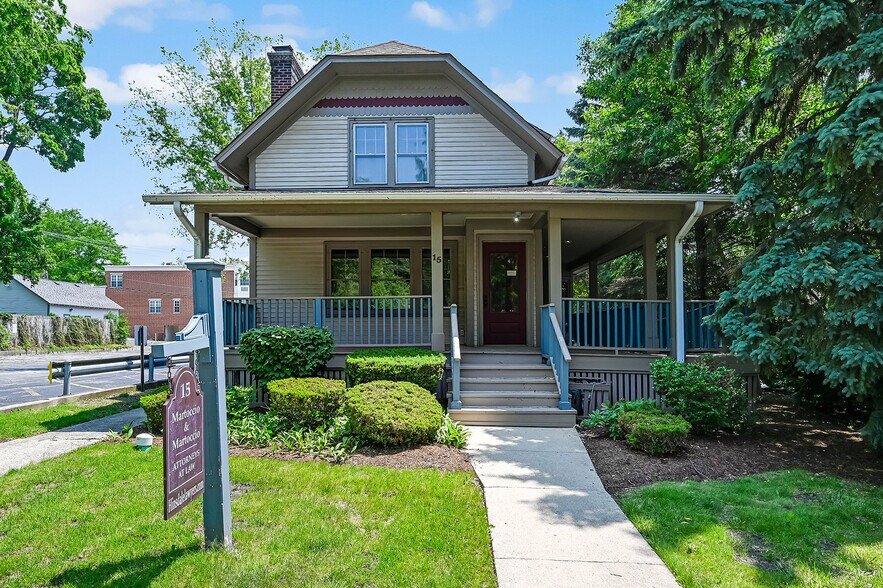 15 N Lincoln St, Hinsdale, IL à vendre - Photo de l’immeuble – Image 2 sur 29