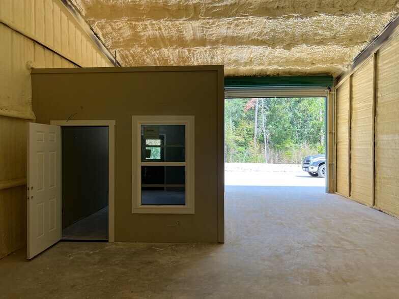 2024 S. John Redditt, Lufkin, TX à louer - Photo de l’immeuble – Image 2 sur 6