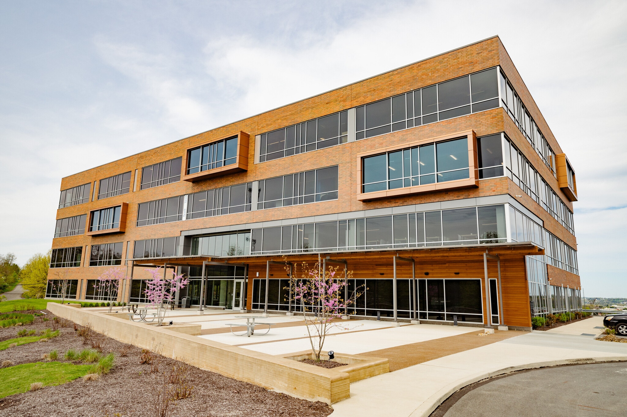 44 Abele Rd, Bridgeville, PA à louer Photo de l’immeuble– Image 1 sur 21