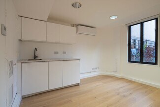 Plus de détails pour 8 Golden Sq, Londres - Bureau à louer