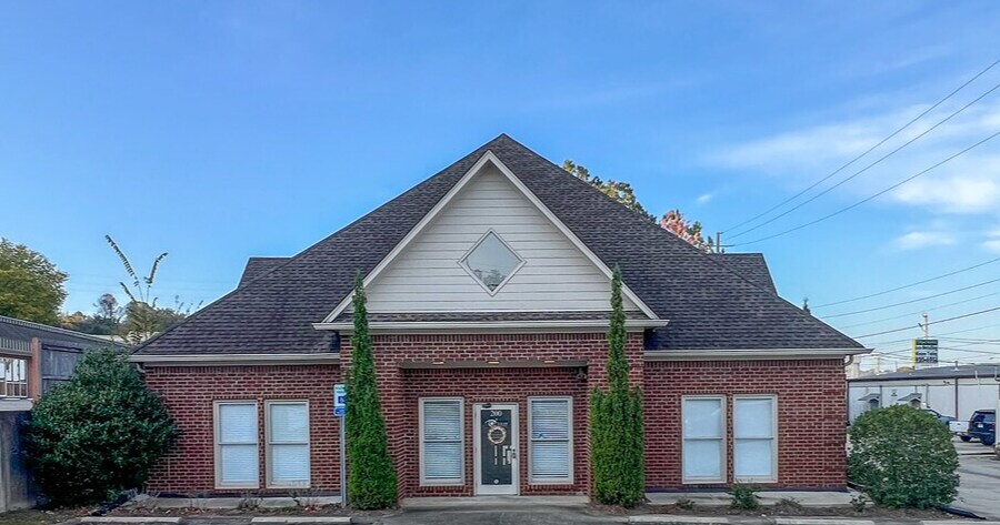 200 Canyon Park Dr, Pelham, AL à louer Photo de l’immeuble– Image 1 sur 24