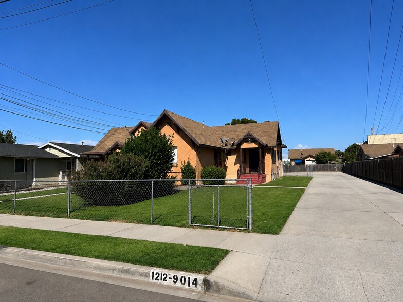 9014 S Fir Ave, Los Angeles, CA à vendre - Photo de l’immeuble – Image 2 sur 10
