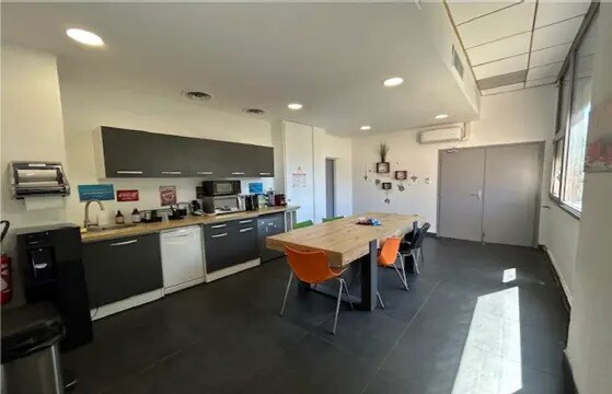 Bureau dans Marseille à louer - Photo de l’immeuble – Image 3 sur 10