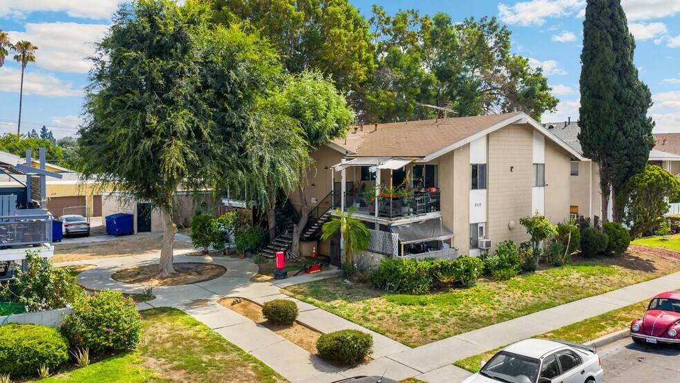 3117 Pearl Dr, Fullerton, CA à vendre - Photo de l’immeuble – Image 1 sur 21