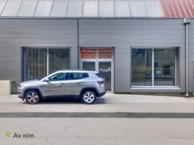 Plus de détails pour Local commercial à louer