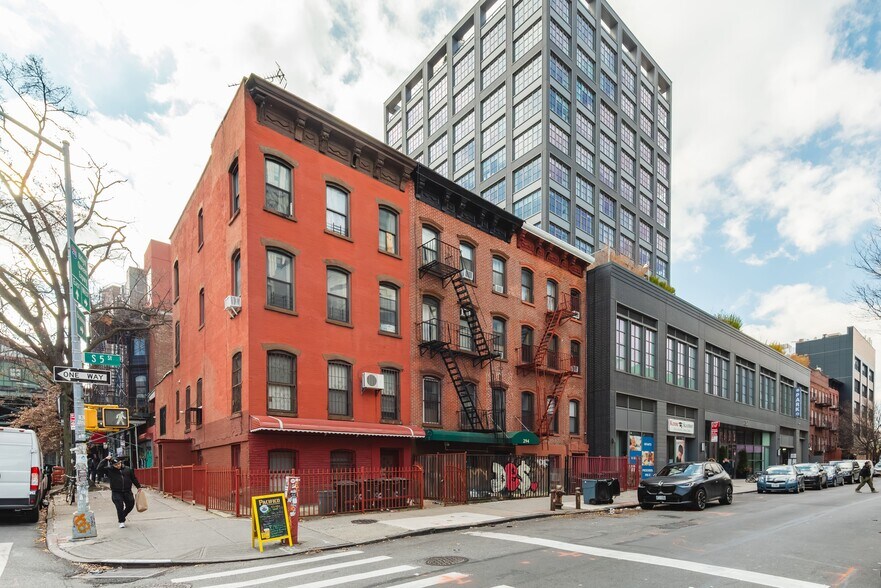 294 S 5th St, Brooklyn, NY à vendre - Photo principale – Image 1 sur 36