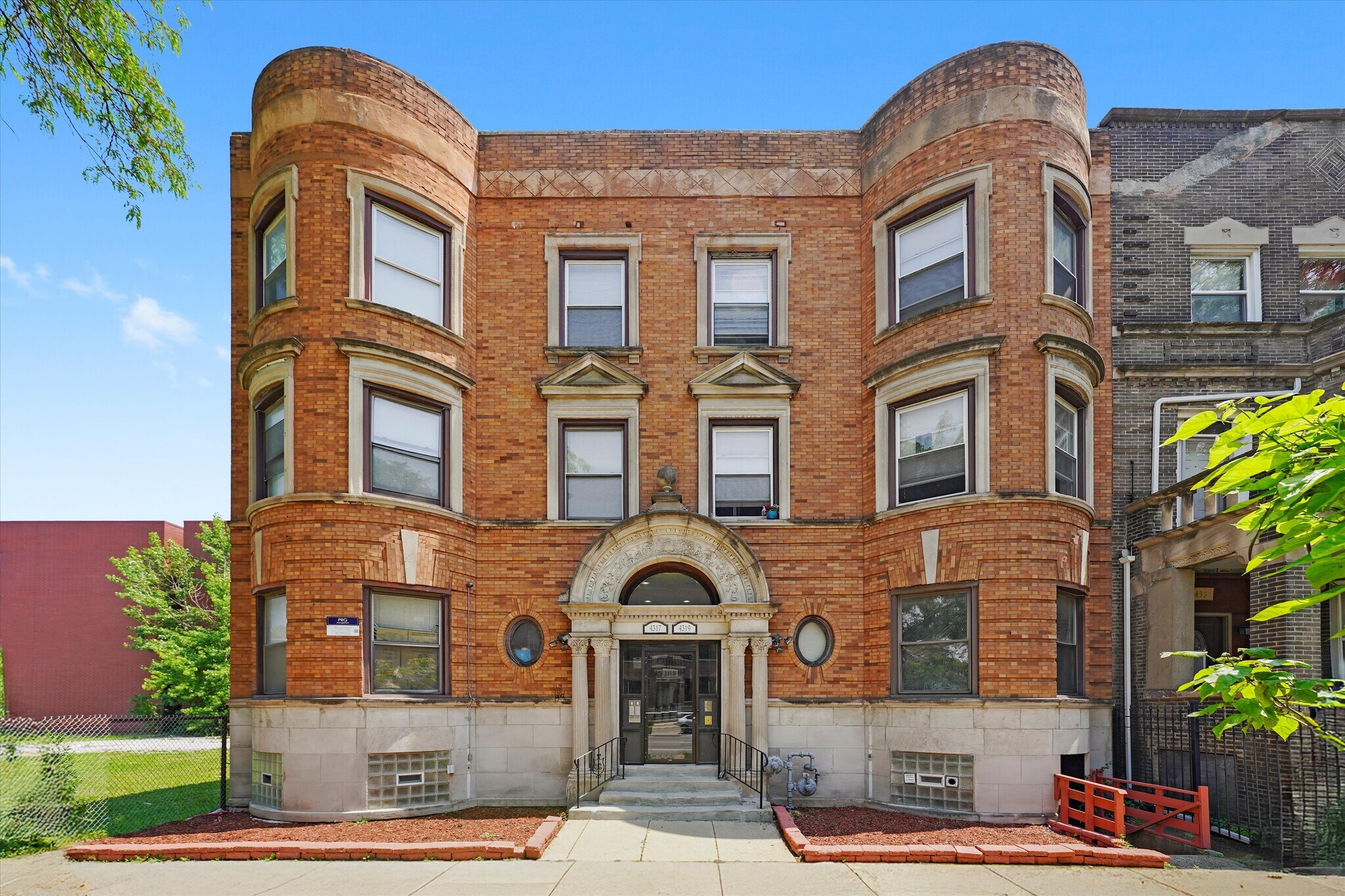 4317 S Michigan Ave, Chicago, IL à vendre Photo de l’immeuble– Image 1 sur 10
