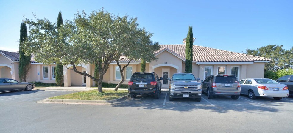 19222 Stonehue, San Antonio, TX à louer - Photo de l’immeuble – Image 3 sur 6