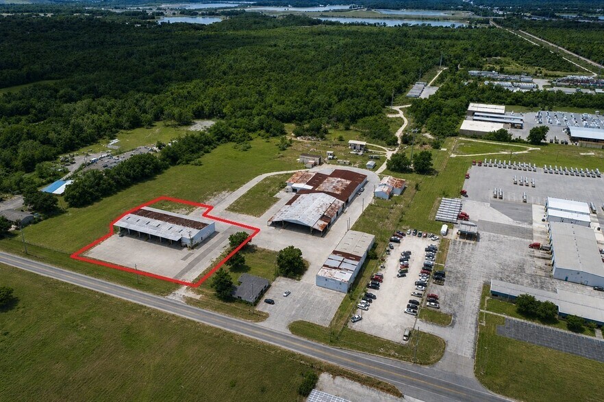 100 Thornhill Rd, Auburndale, FL à louer - Aérien – Image 2 sur 13