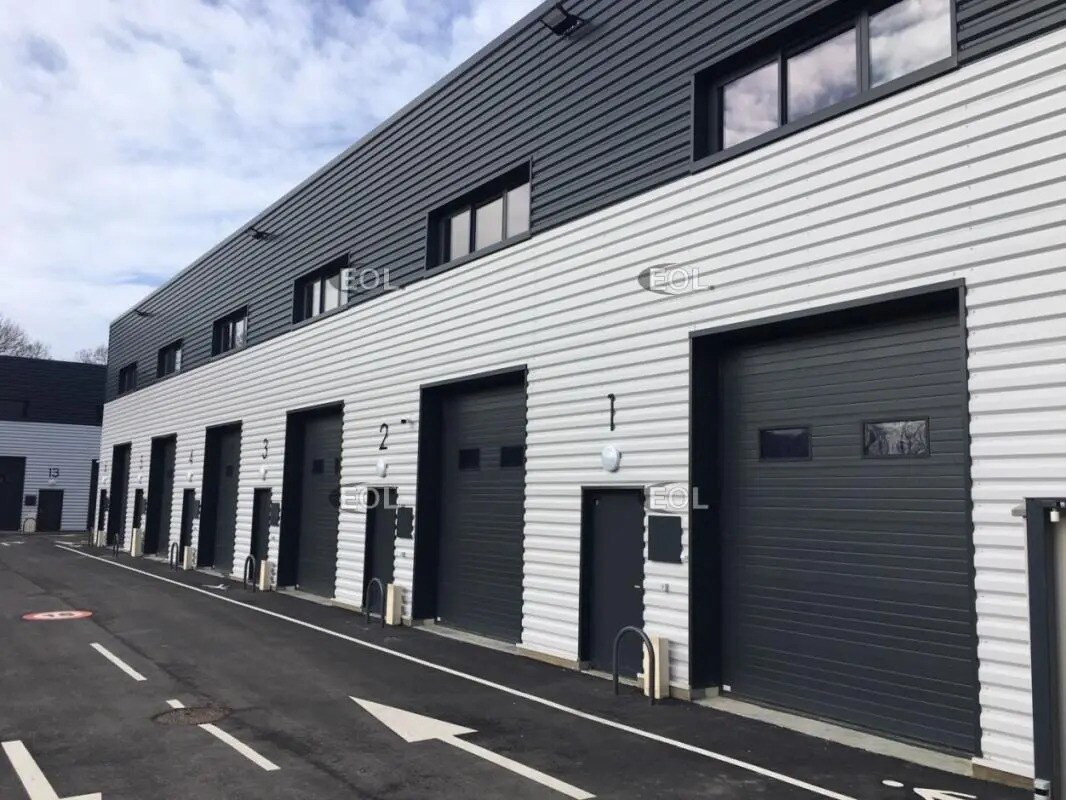 Local d’activités dans Valenton à louer Photo de l’immeuble– Image 1 sur 8