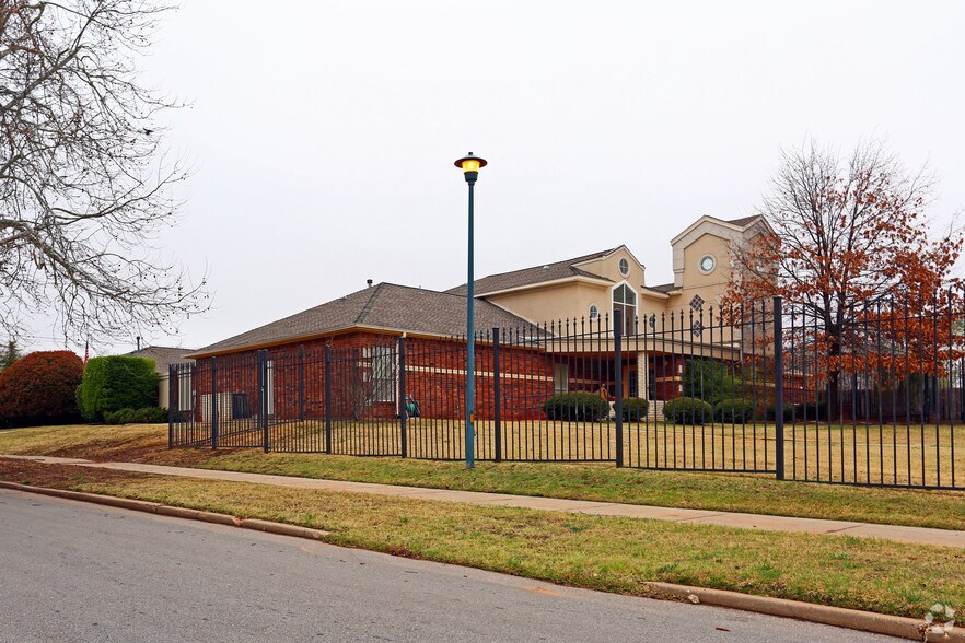 1301 NE 14th St, Oklahoma City, OK à vendre - Photo de l’immeuble – Image 2 sur 3