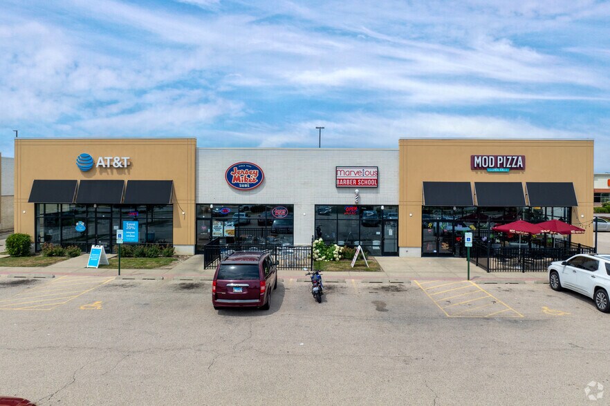 970-988 S Waukegan Rd, Waukegan, IL à louer - Photo de l’immeuble – Image 2 sur 6