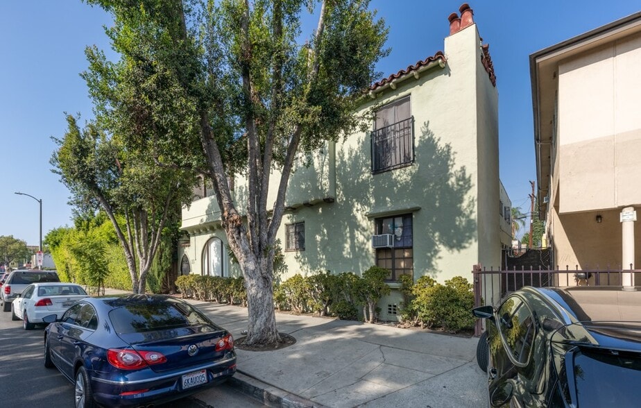 6027-6029 Barton Ave, Los Angeles, CA à vendre - Photo de l’immeuble – Image 1 sur 11
