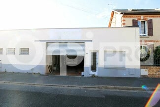 Plus de détails pour Local d'activités à louer