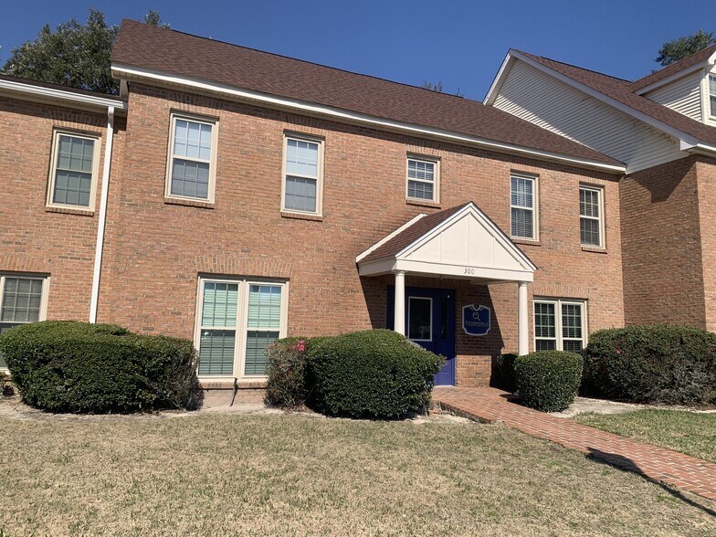 3000 Langley Ave, Pensacola, FL à vendre - Photo de l’immeuble – Image 1 sur 9