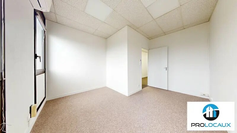Bureau dans Compiègne à louer - Photo intérieure – Image 2 sur 12
