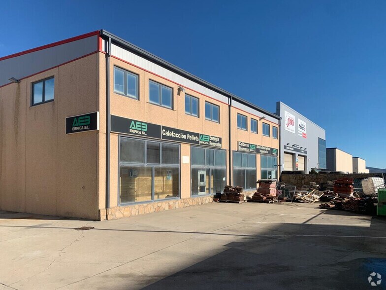 Industriel/Logistique dans Ávila, Ávila à vendre - Photo de l’immeuble – Image 2 sur 10